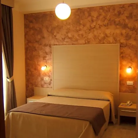 Ede & Trekking Hotel 3*