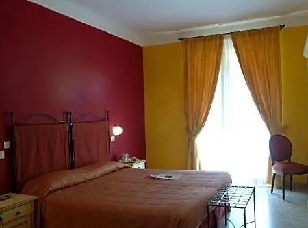 Ede & Trekking Hotel 3*